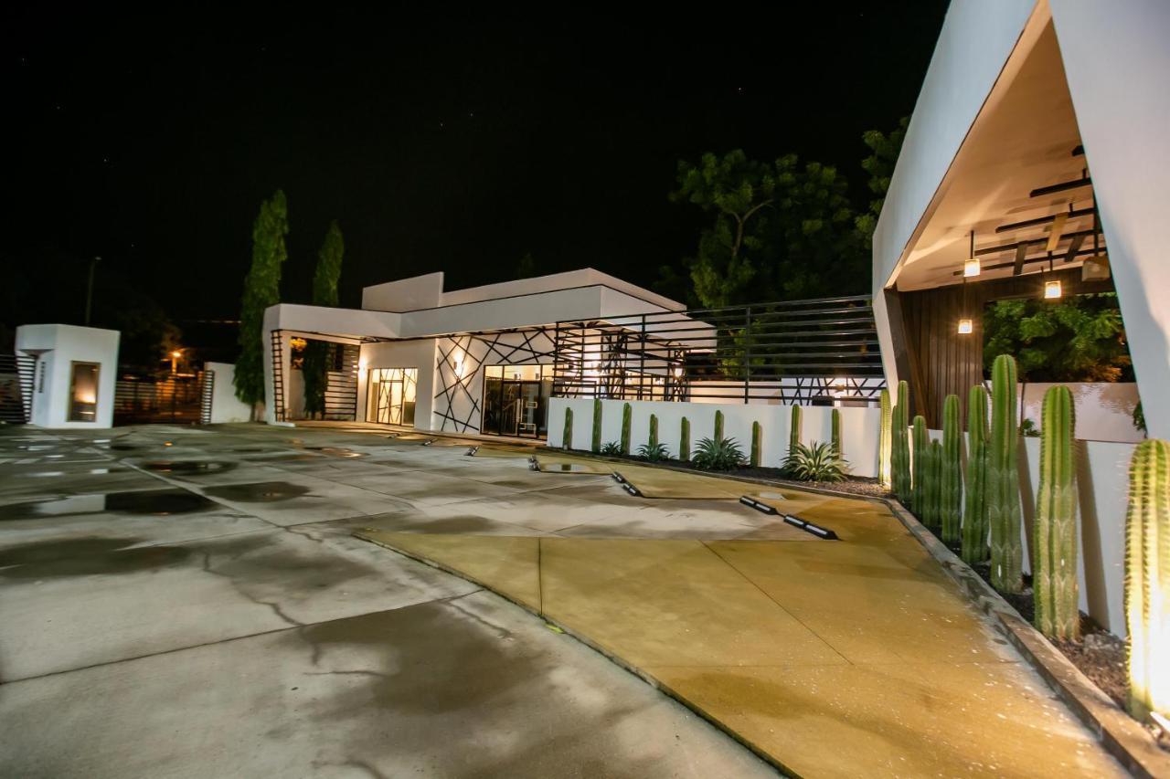 D' La Torre Hotel Манагуа Экстерьер фото